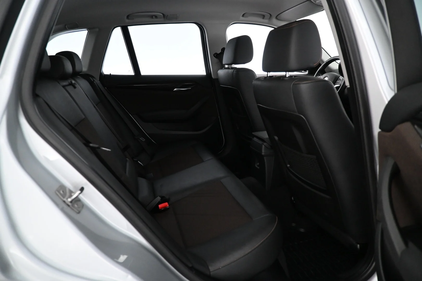 Car Image - 5v1FVGQYMEpBqs8xFfDkg8