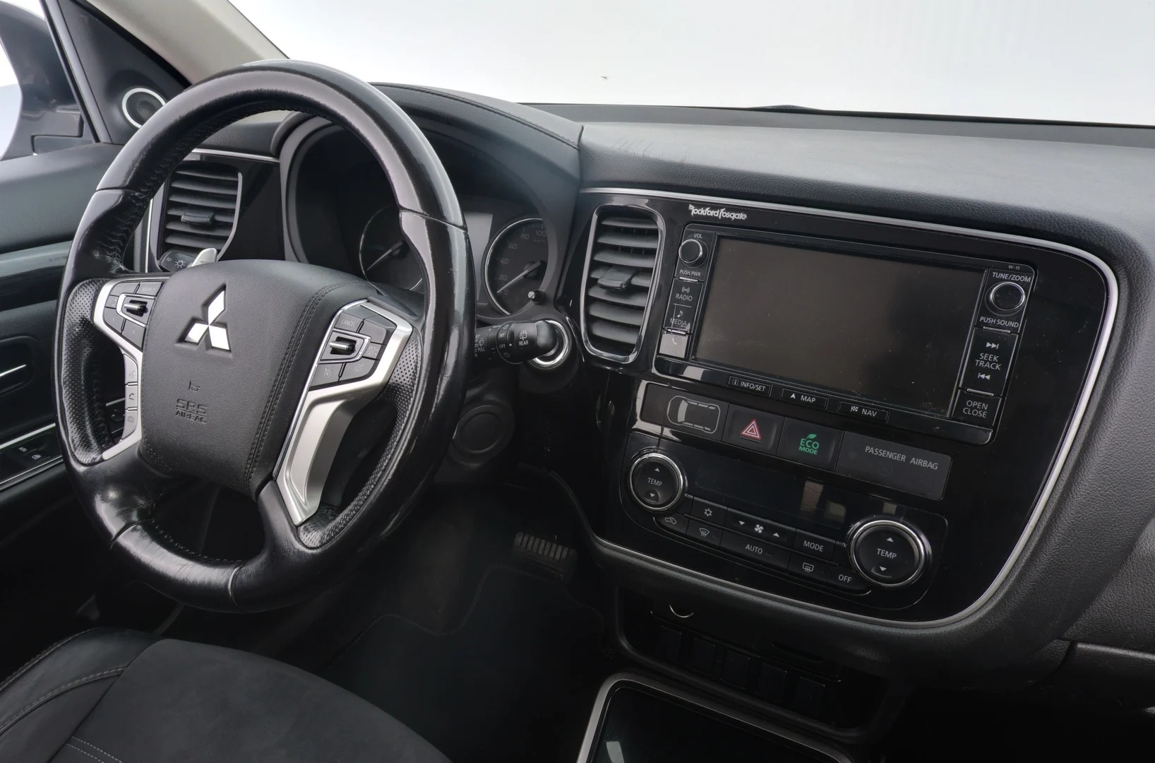 Car Image - 4Ym8lT3vHlbhAoj3nLgusf