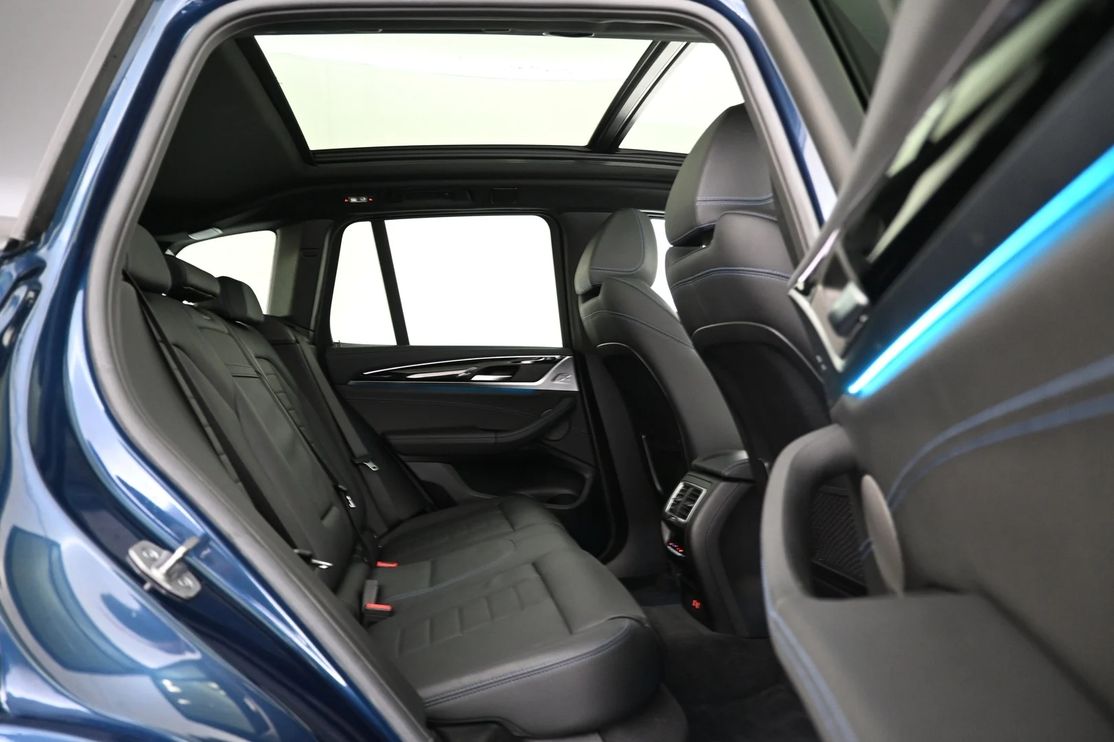 Car Image - 1Ba3zkMXt2ZWUrY5vGVm6y
