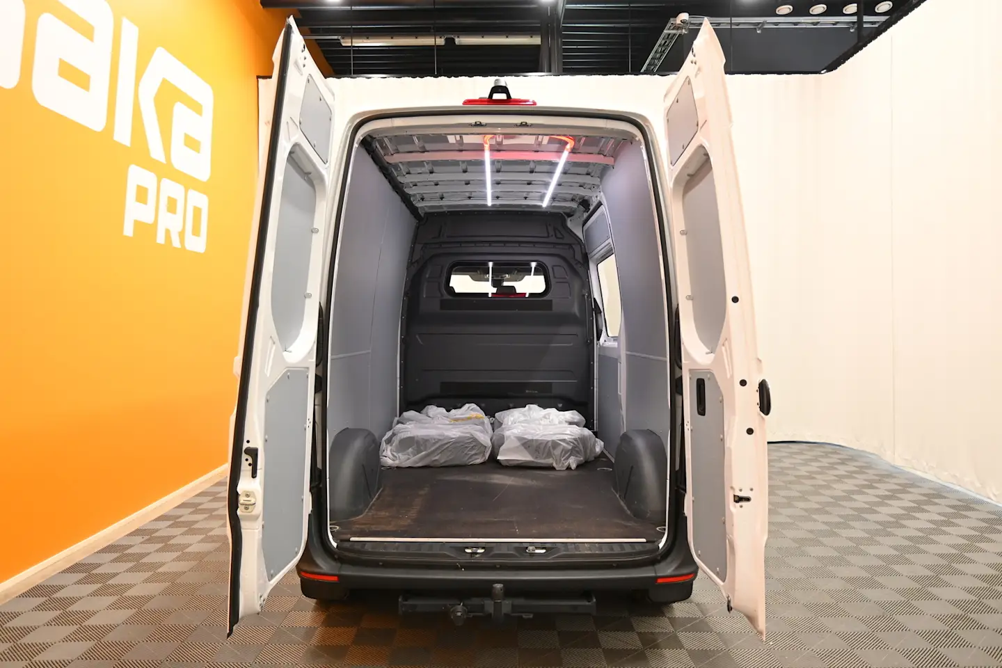 Car Image - 2vzqsaIVLKqSIltqTGD6Q8