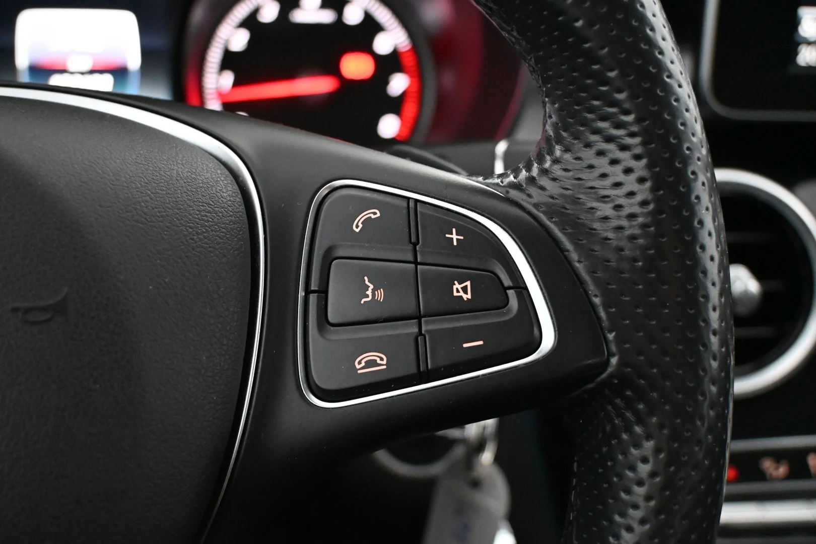Car Image - 3ajL1EtlXt9PUfuD0Lluea