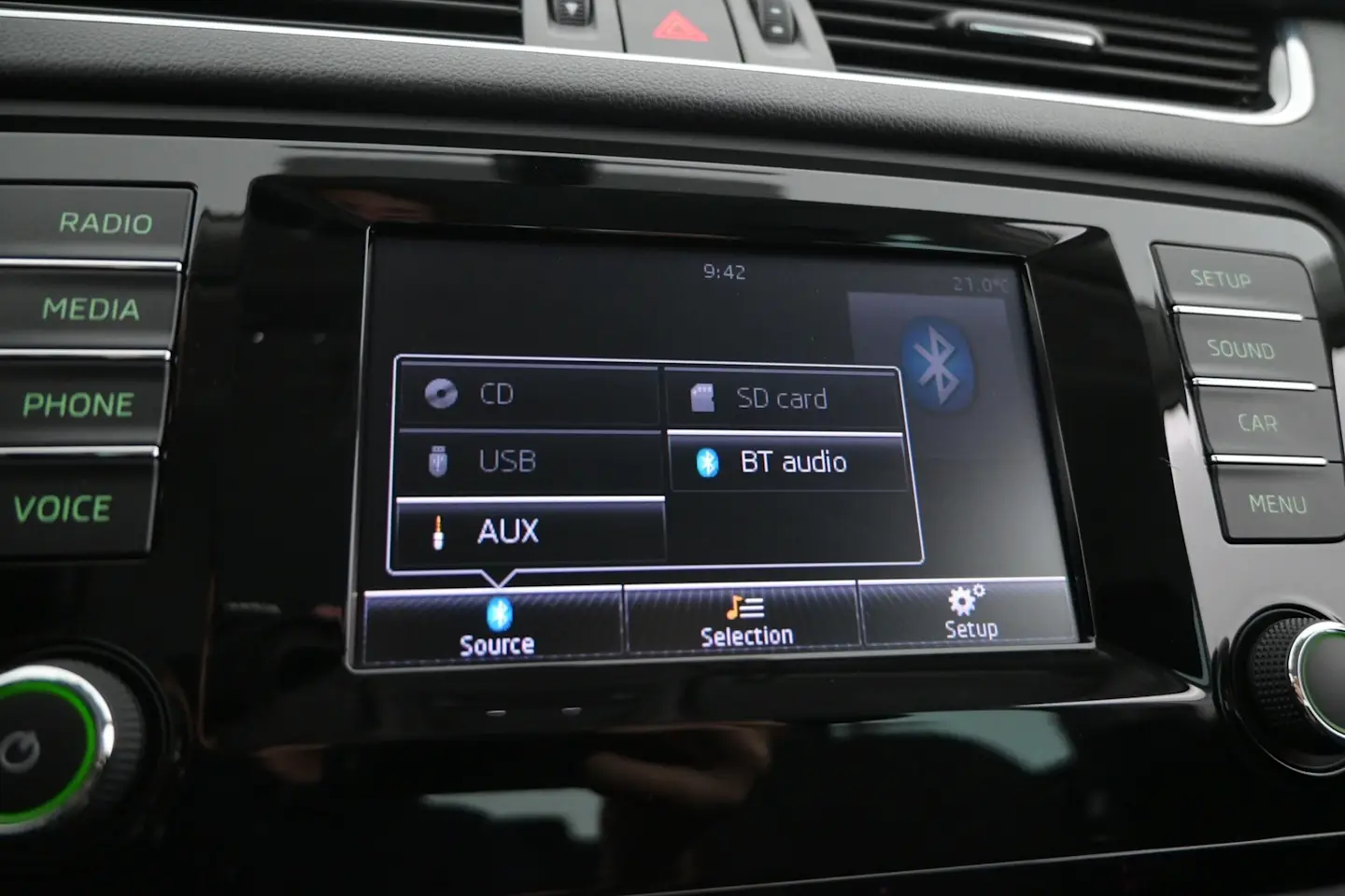 Car Image - 2BawsJ65SxunKi7u7GFmM9
