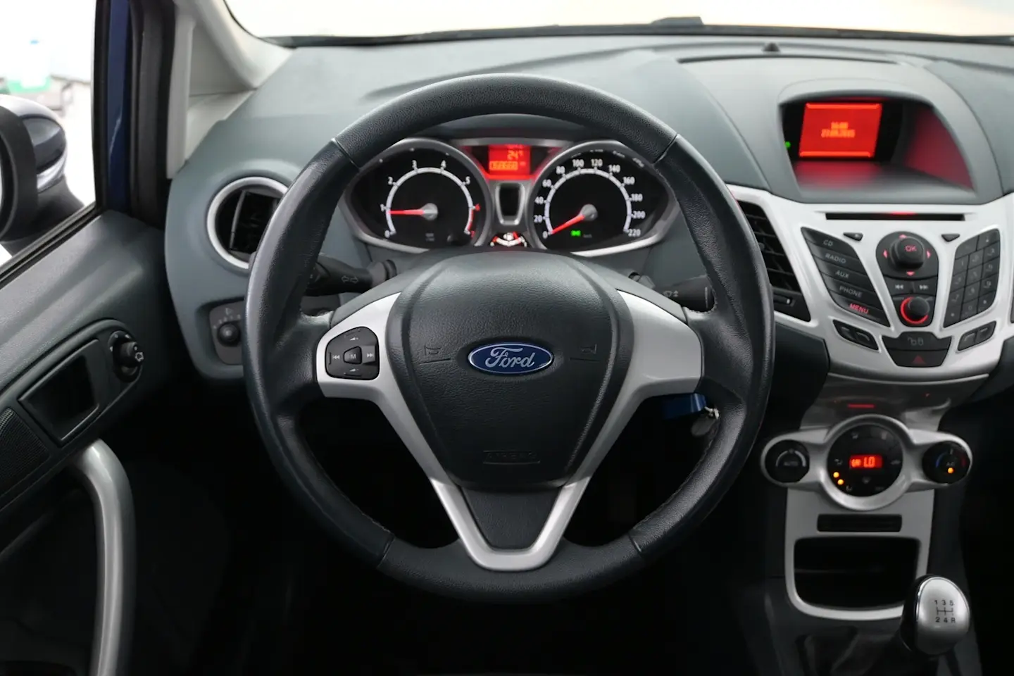 Car Image - 2dXOcY0tPDx7JM2zI5IndW