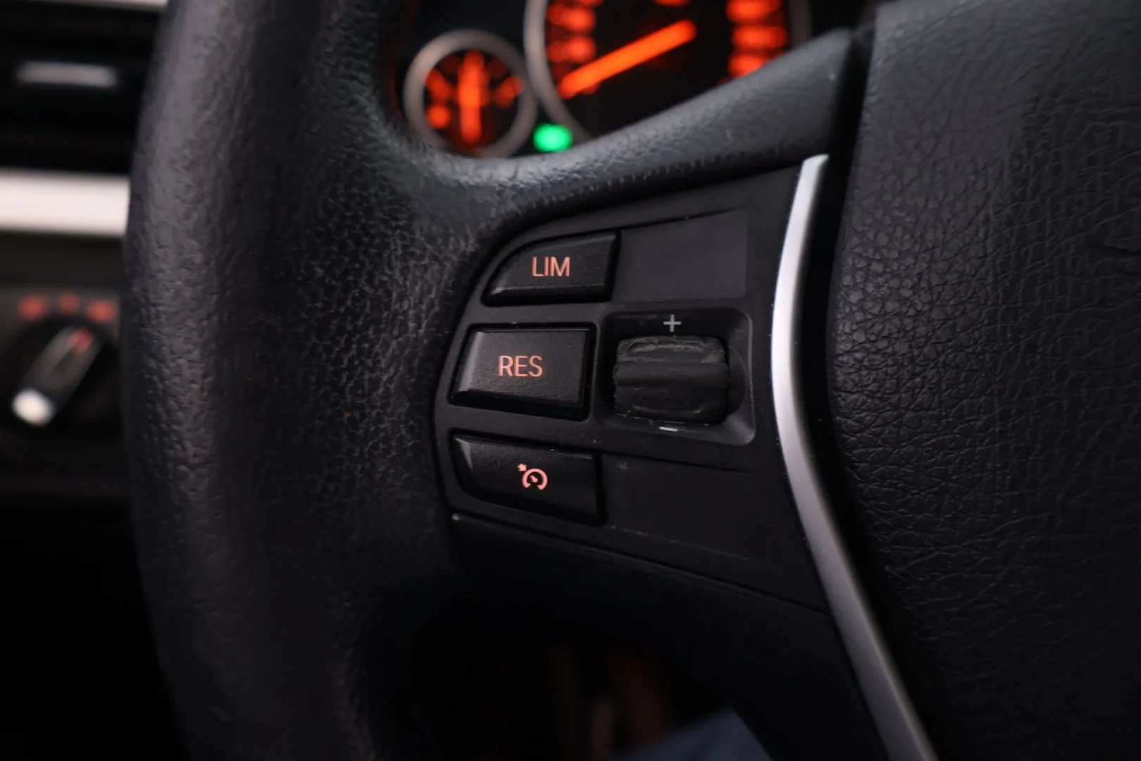 Car Image - 5cropkKPhSWPM9ZCm81oE4