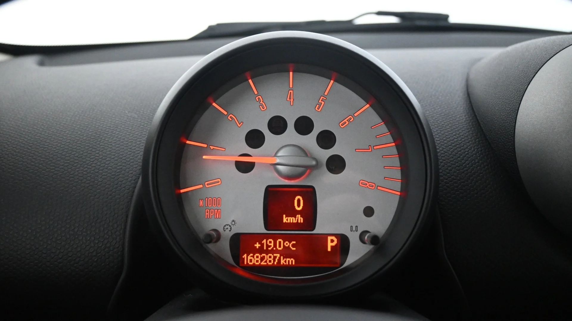 Car Image - 7L4JUNeMY1B3FzBmq14IlO