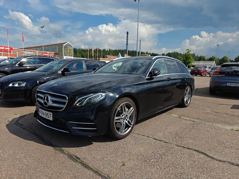 Mercedes-Benz E
