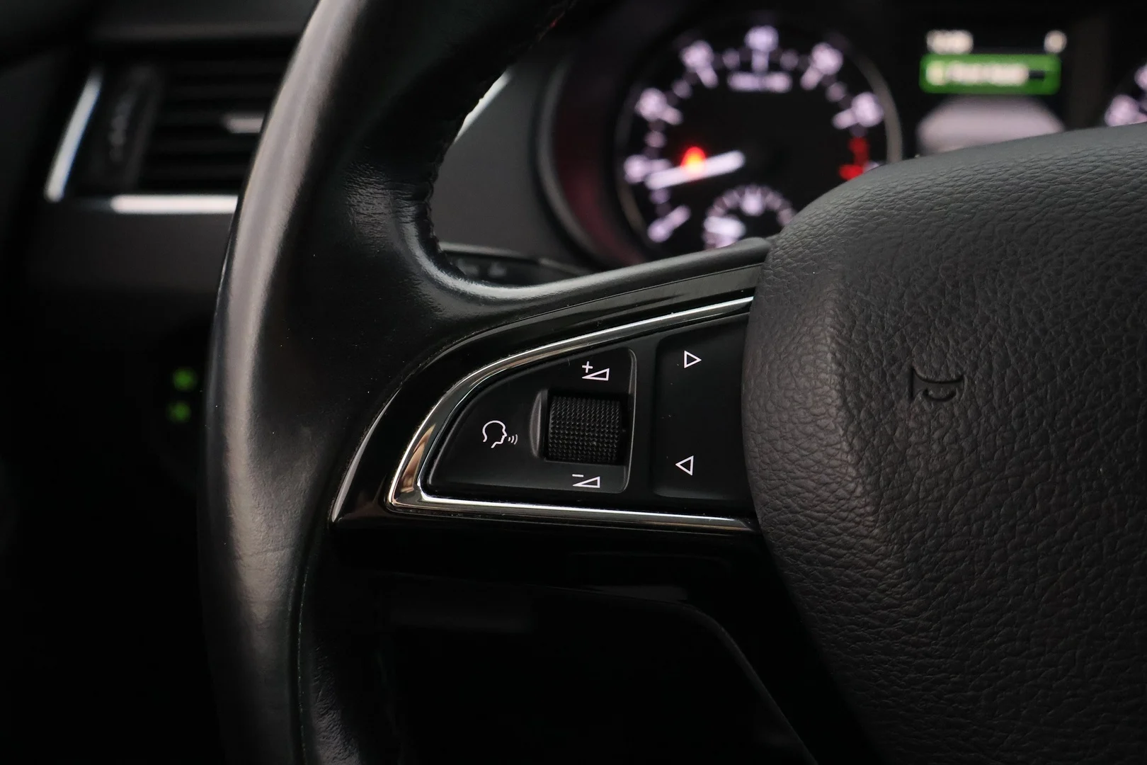 Car Image - 2ThjokNC6LsnFWYYKs5Lrg