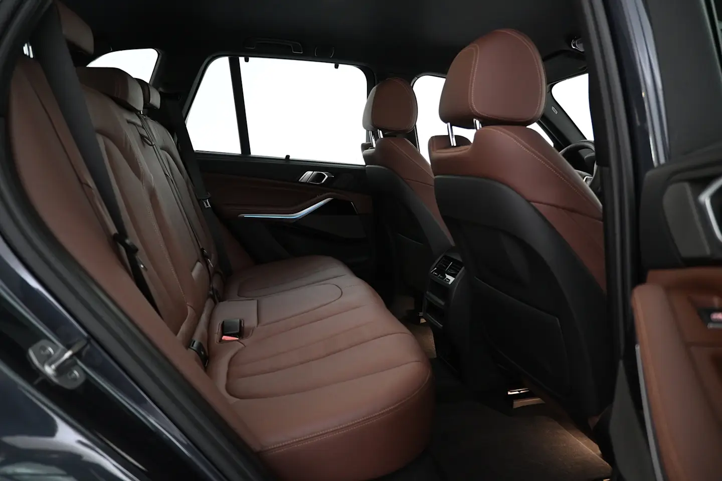 Car Image - 3V4n9qpLNR0aiH8ULeAHRT