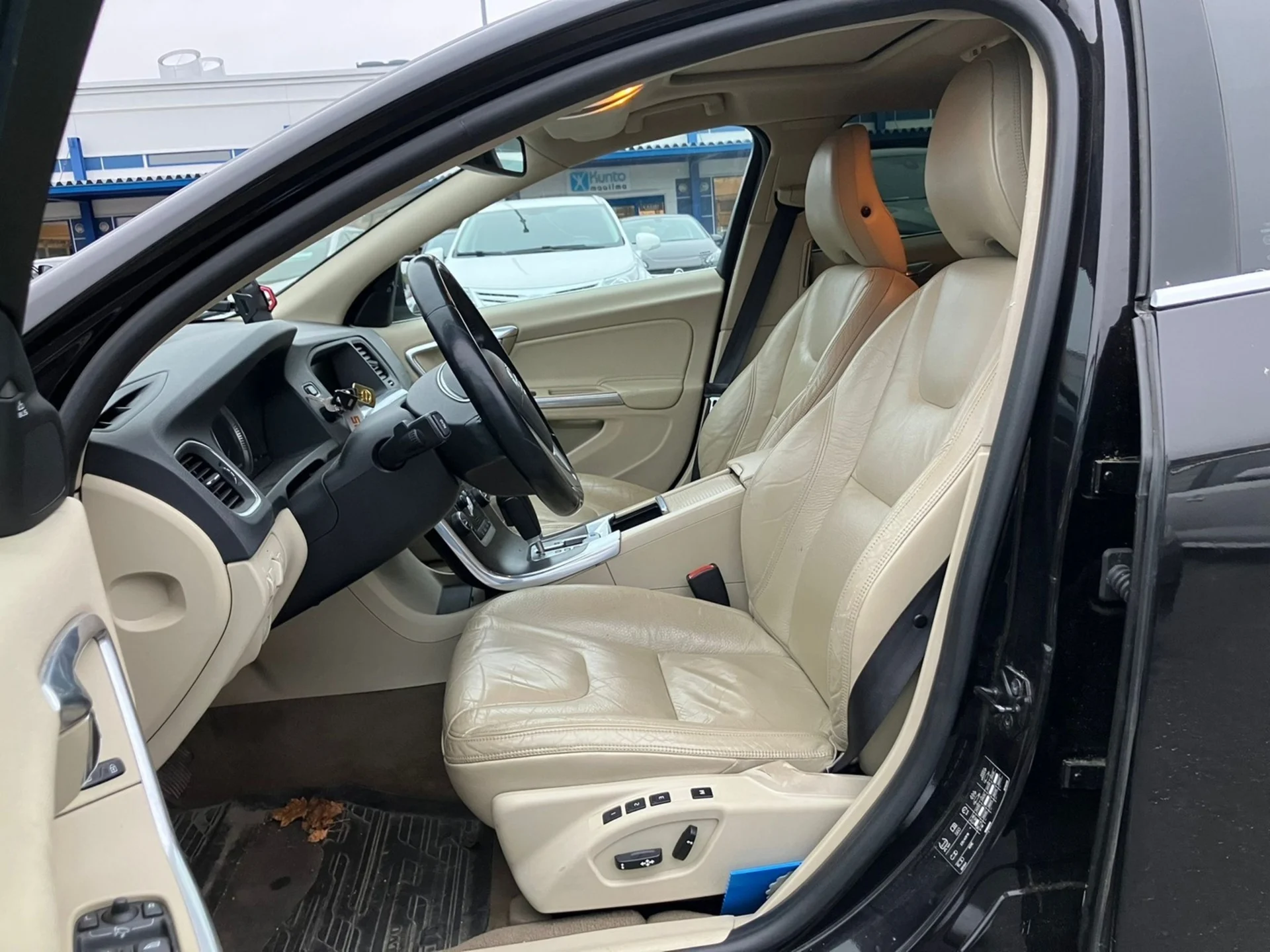 Car Image - 5zNSzg8y088li3l9khBWwp