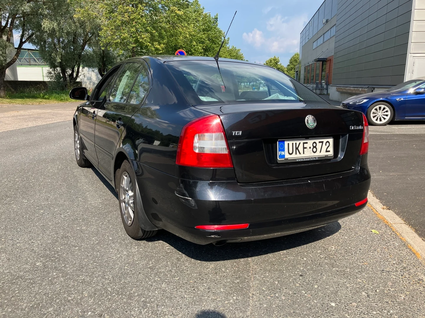 Car Image - 4cbowMGD1fyUdbJdkTmooI