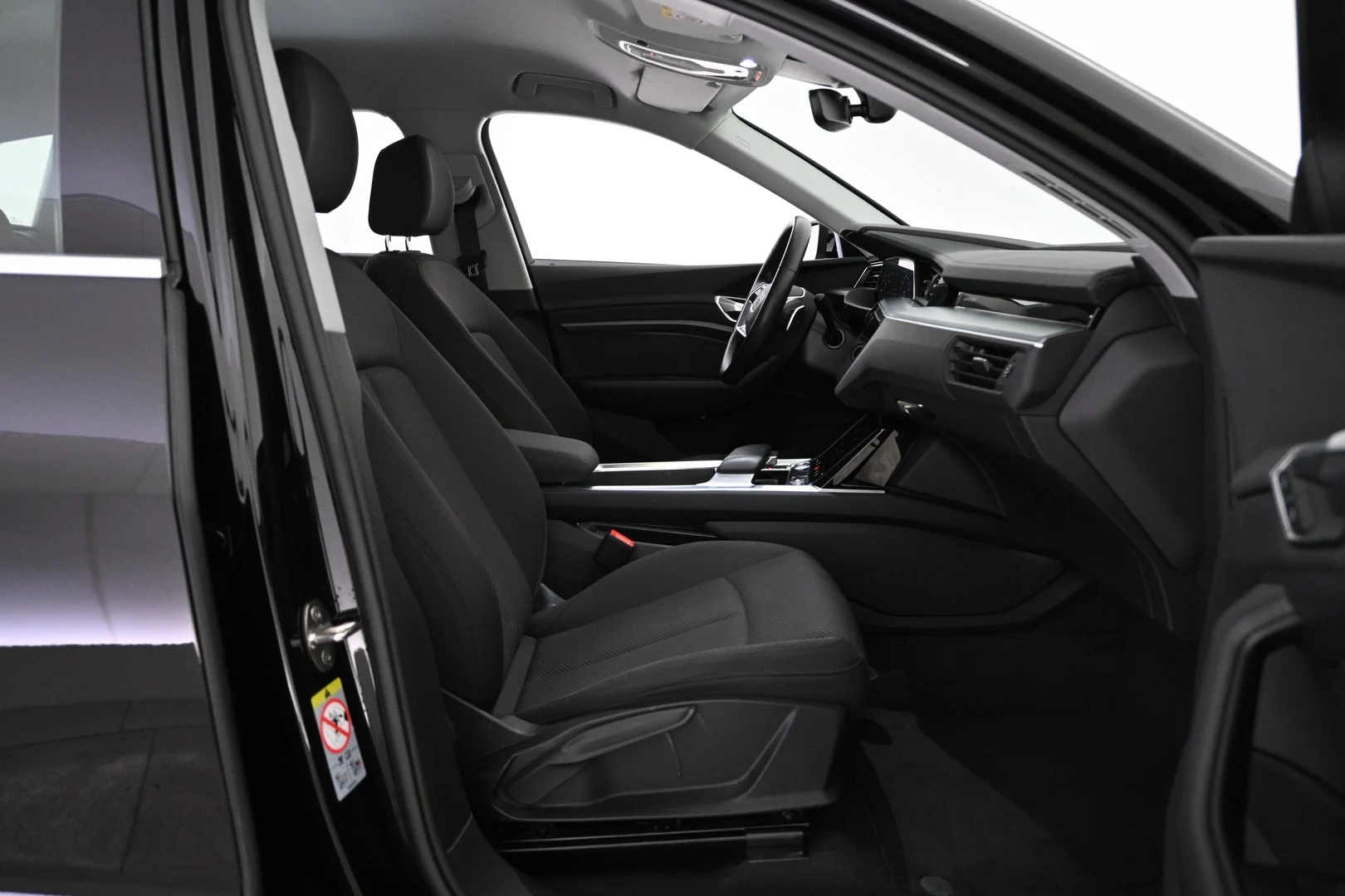 Car Image - 3fqSKUwQaB0BFmoHrpRadE