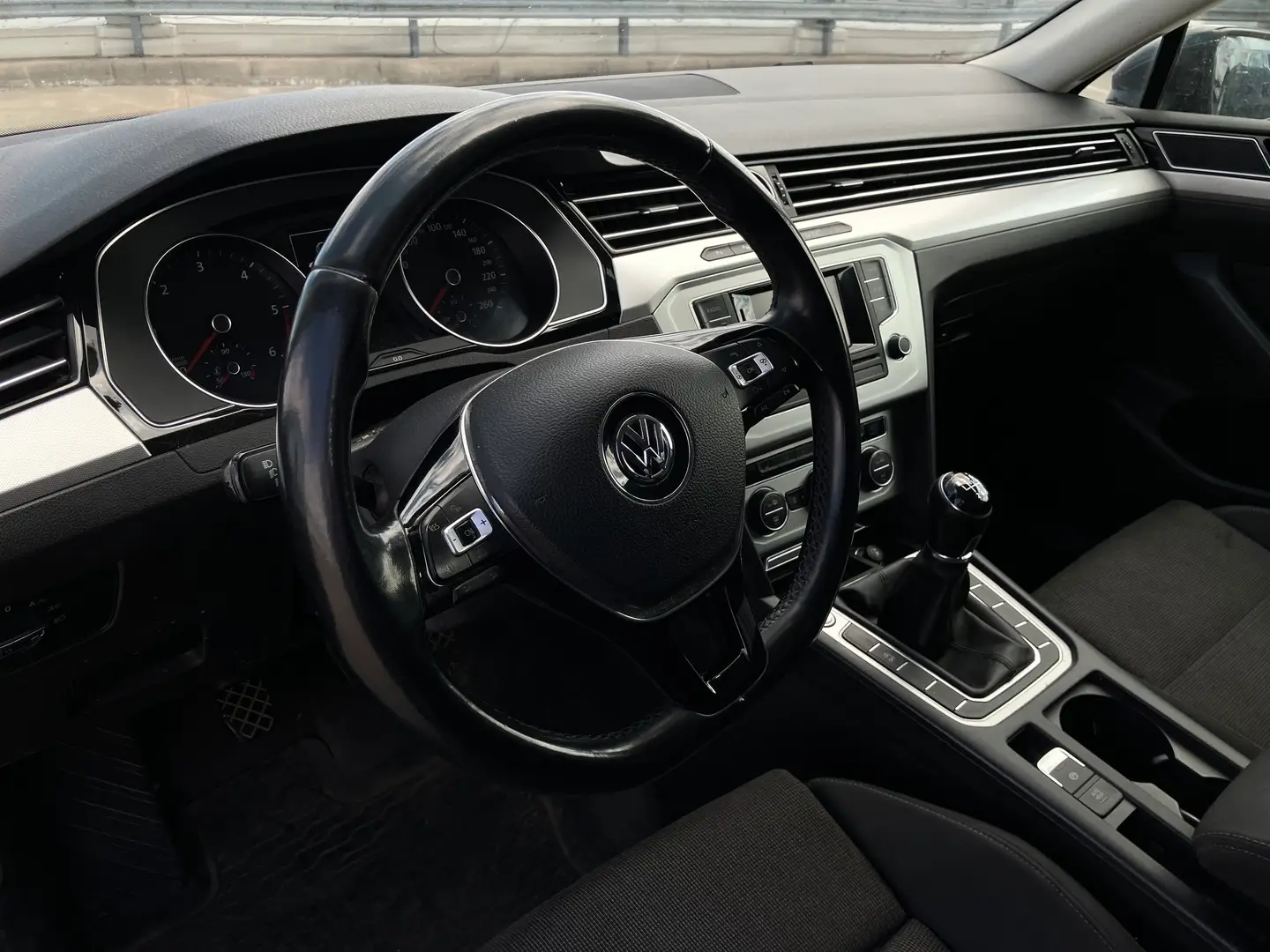 Car Image - 2srTTm7FIiH5sVSRU9X4nu