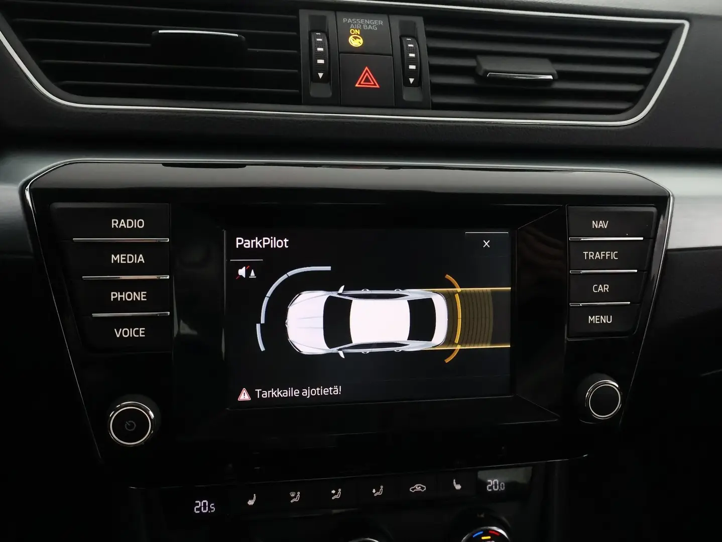 Car Image - 550j7H4KZzt3Dmg2VjLl23