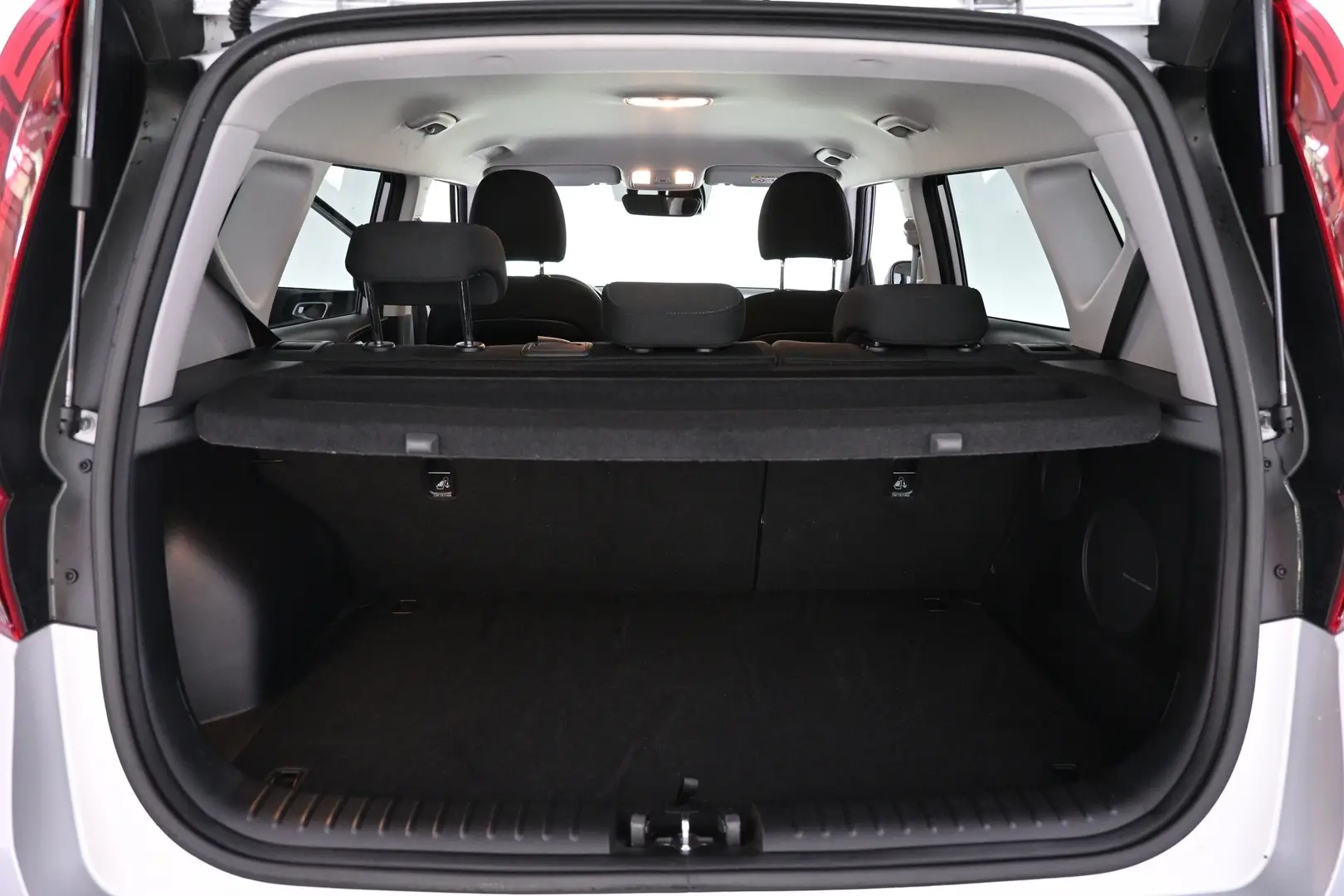 Car Image - 6AOavN7ycjhZTHqdwt1EYG