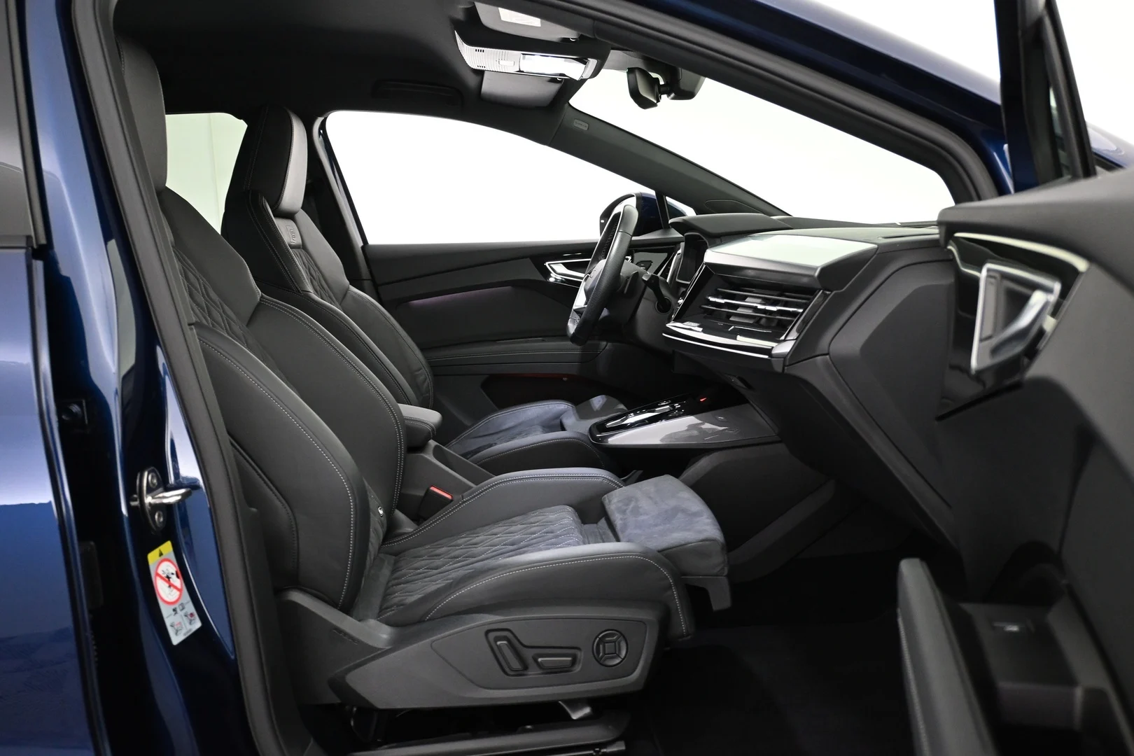 Car Image - 11q4viZe7KDgeaOB6DvliP