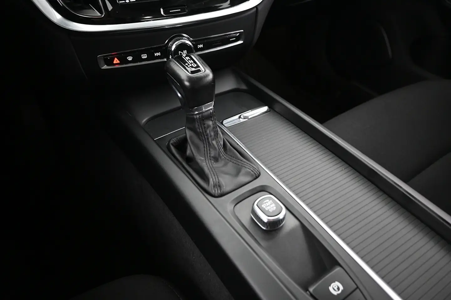 Car Image - 3UXY5NHxQBB8qnZgdzFb1w