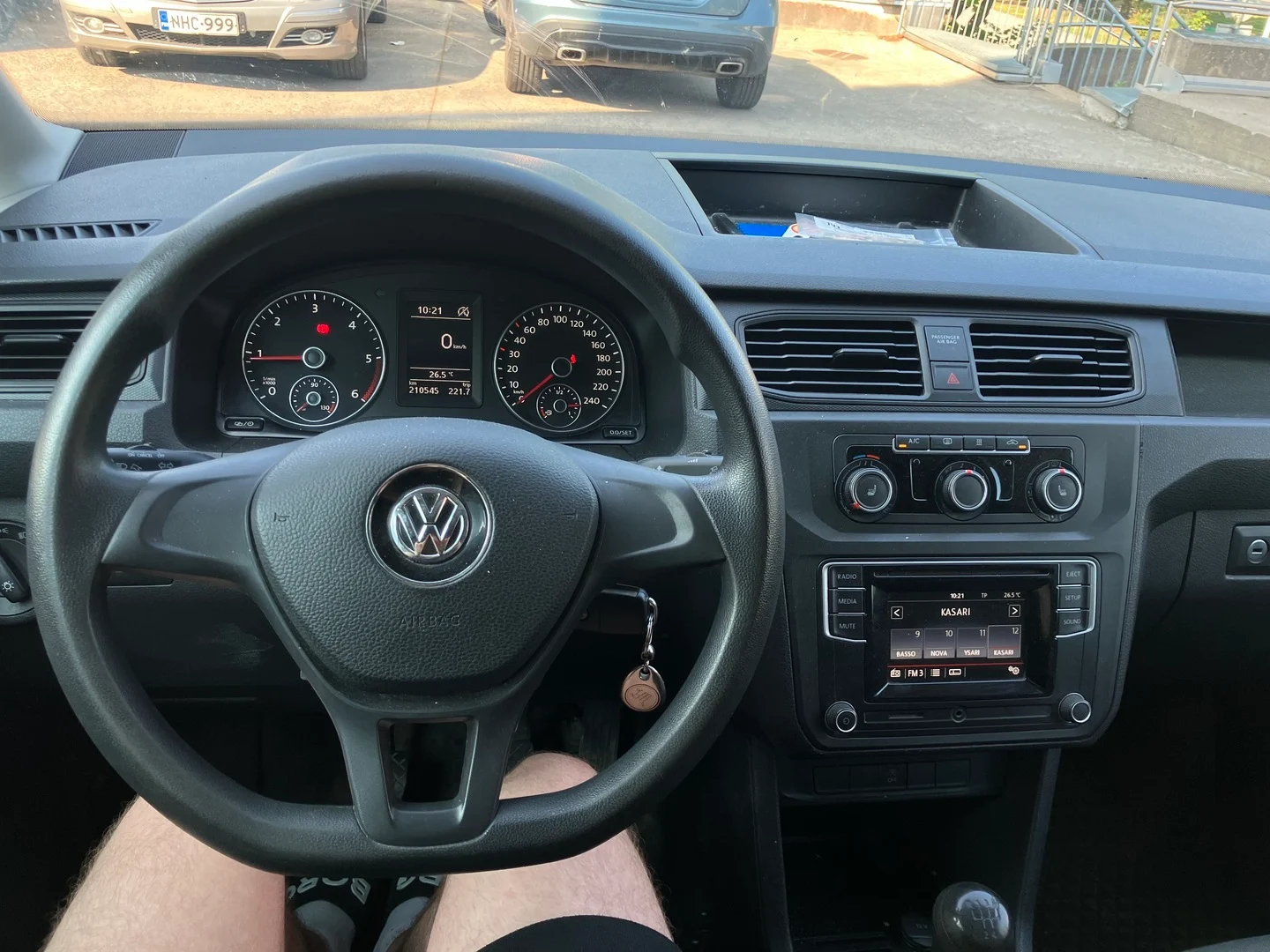 Car Image - 2U7DhF2ATHft33VG1u35cE