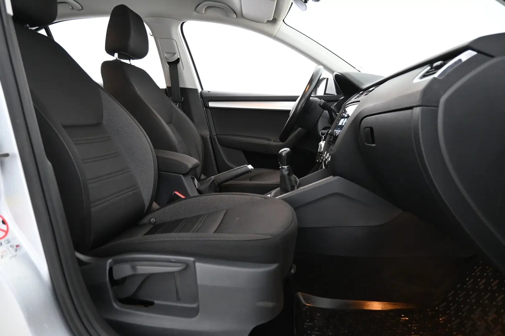 Car Image - 5UxozruUhcRIn5c3jeUMLm