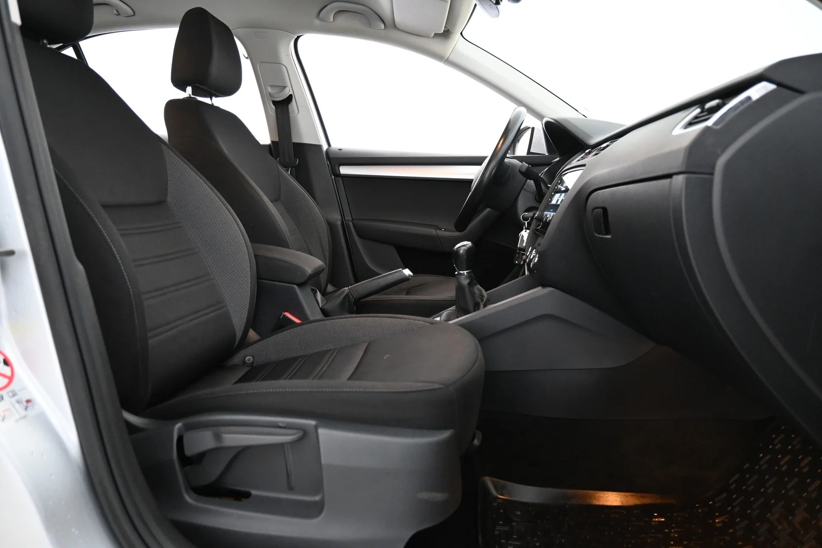 Car Image - 5UxozruUhcRIn5c3jeUMLm