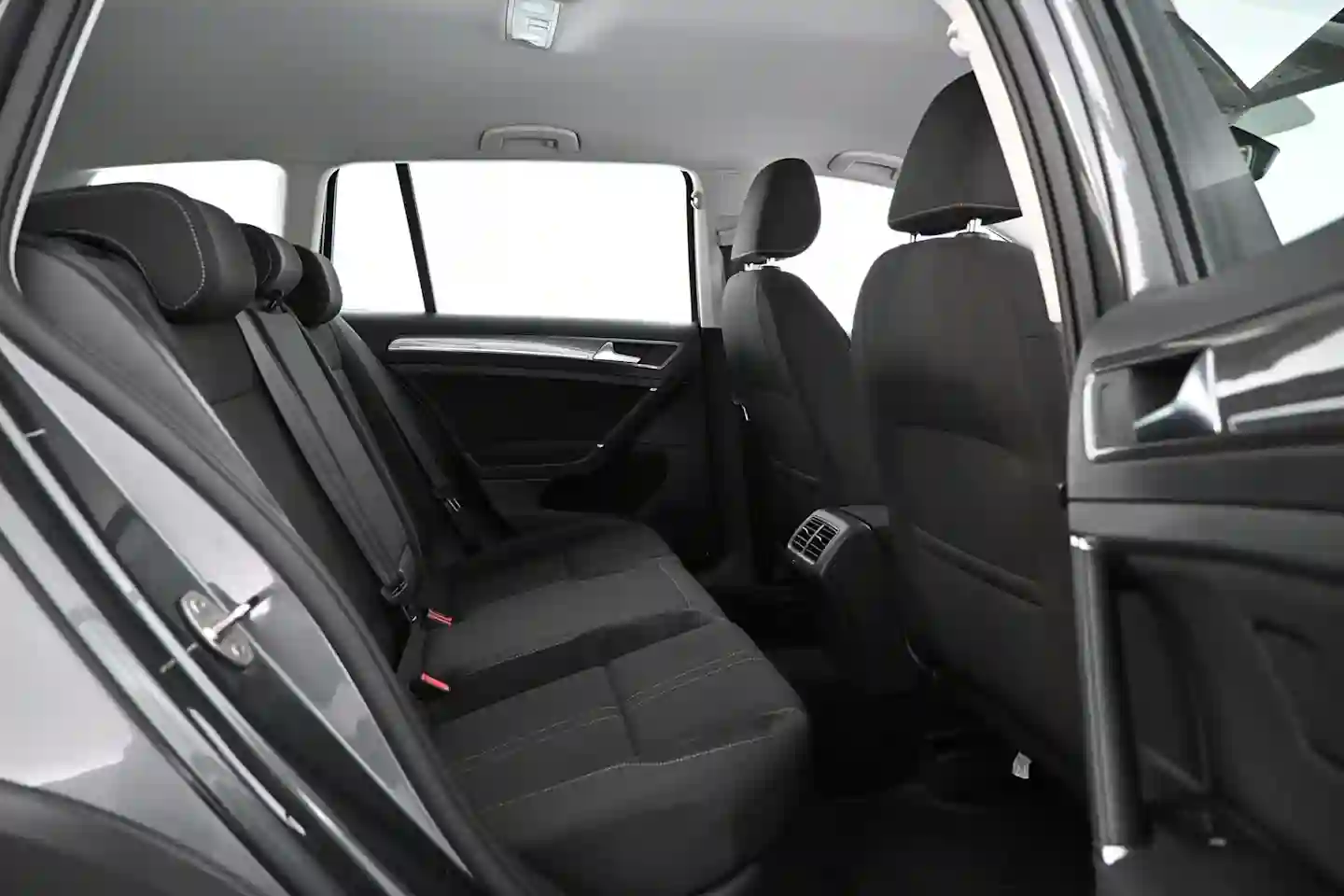 Car Image - 2S6X8MfyvurvvN472OWNHt