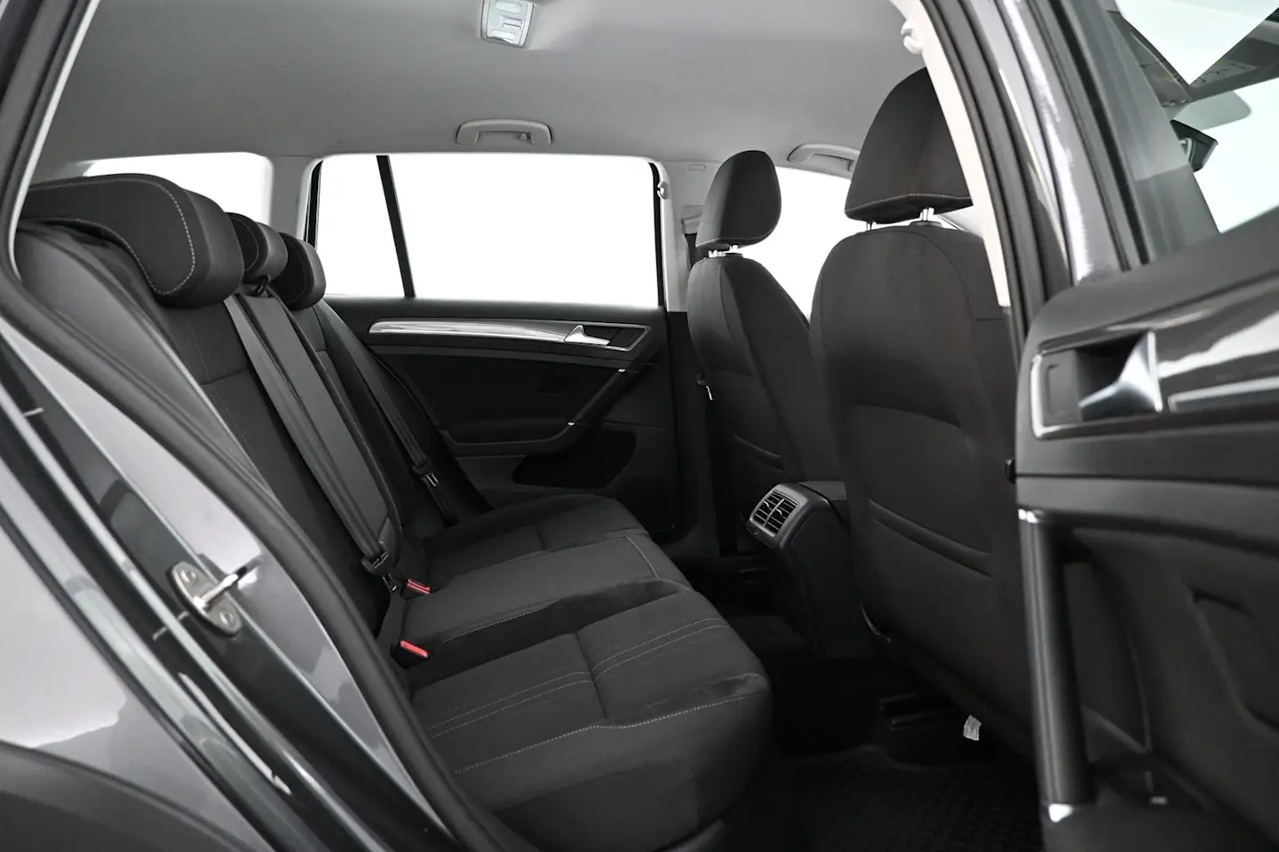 Car Image - 2S6X8MfyvurvvN472OWNHt