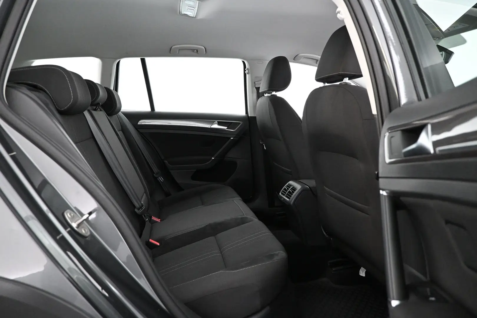 Car Image - 2S6X8MfyvurvvN472OWNHt