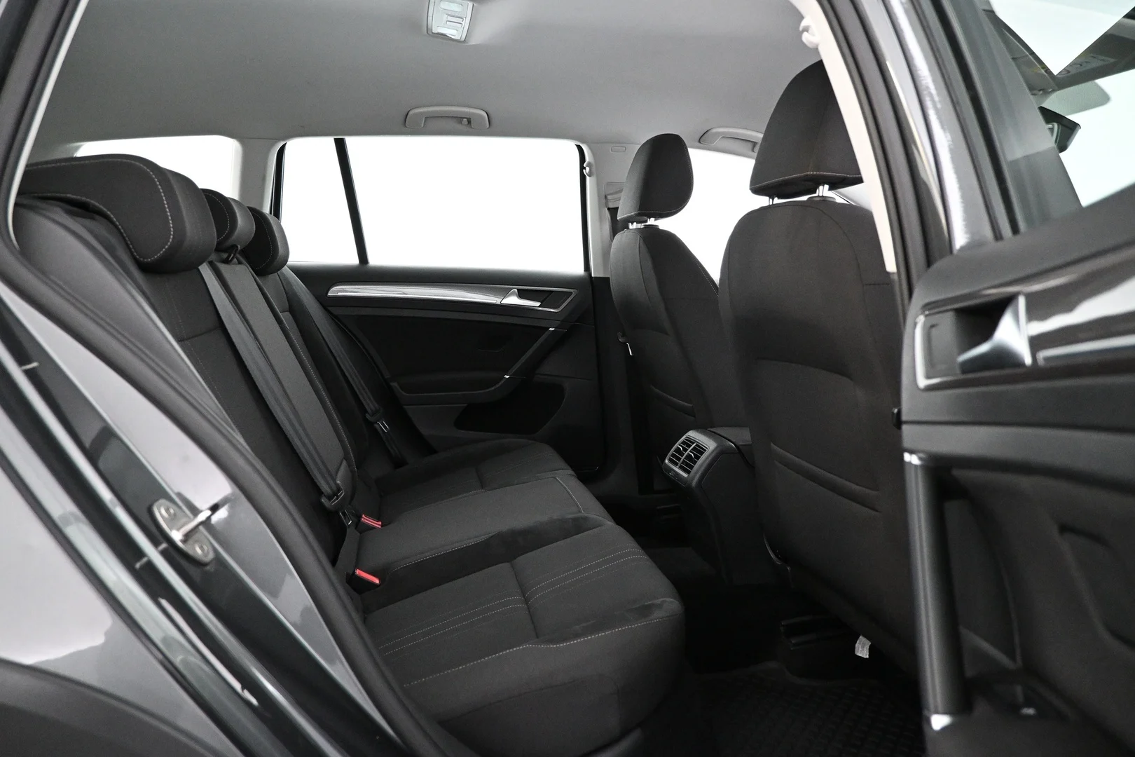 Car Image - 2S6X8MfyvurvvN472OWNHt