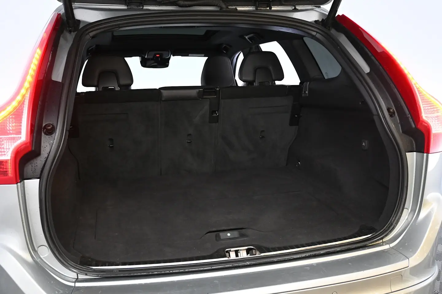 Car Image - lmCUQPSB9RBfV45qtSugA