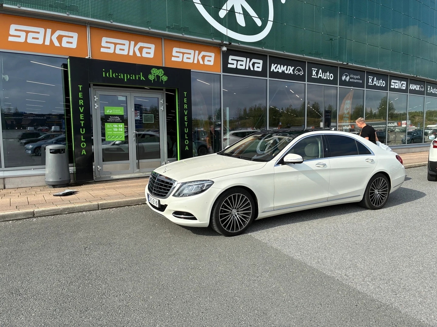 Car Image - 3m6W3etZKfnw8y8Idsrnks