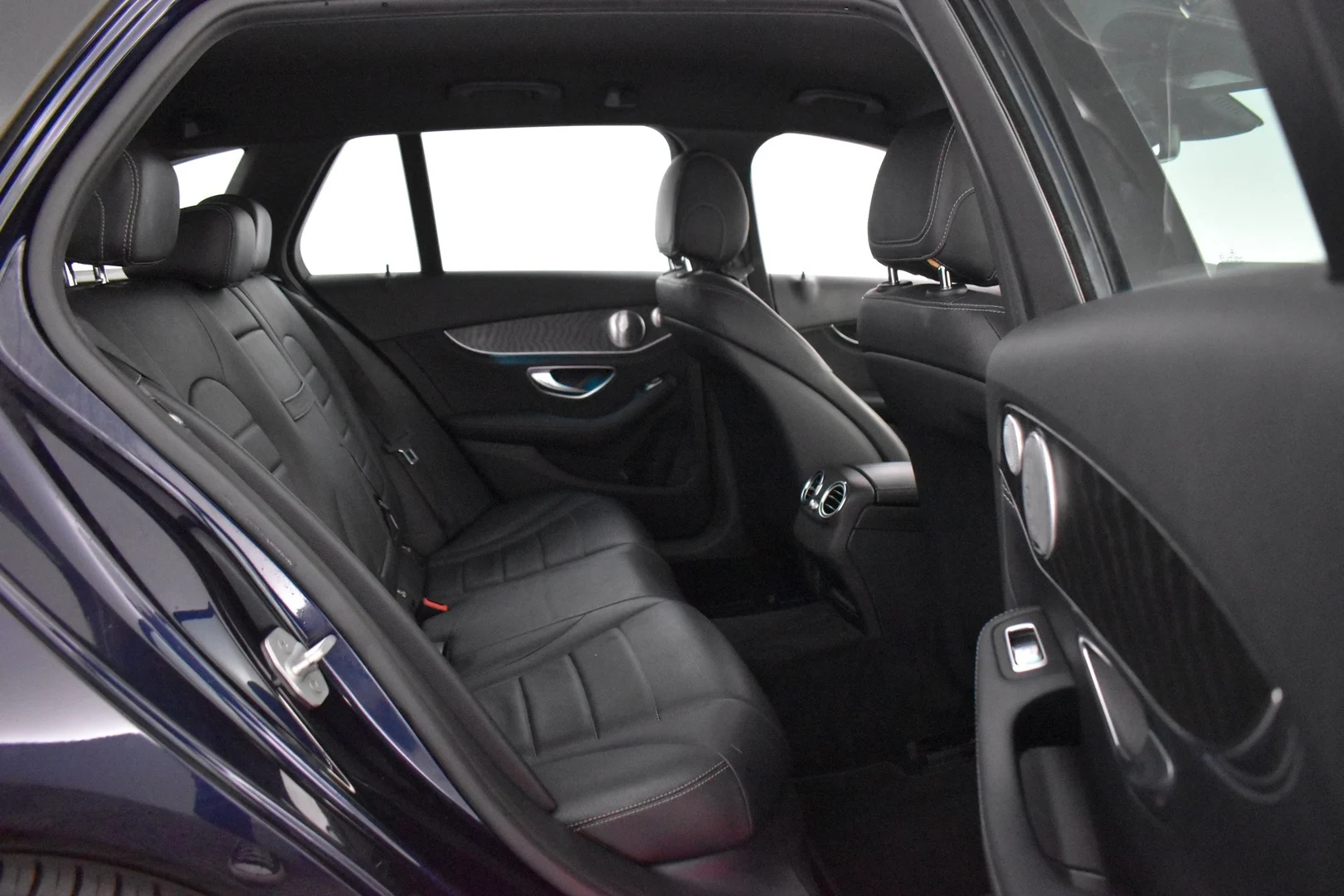 Car Image - 3NyBJKIpuuL6fm7x56oaup