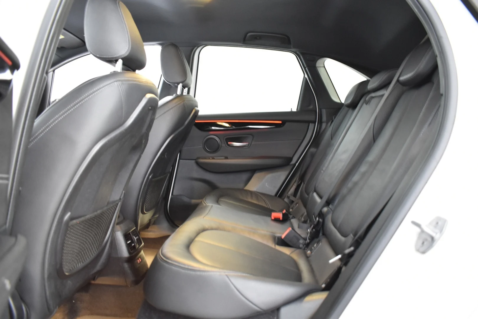 Car Image - 5P7VlIGcDAIPindE2jliFz