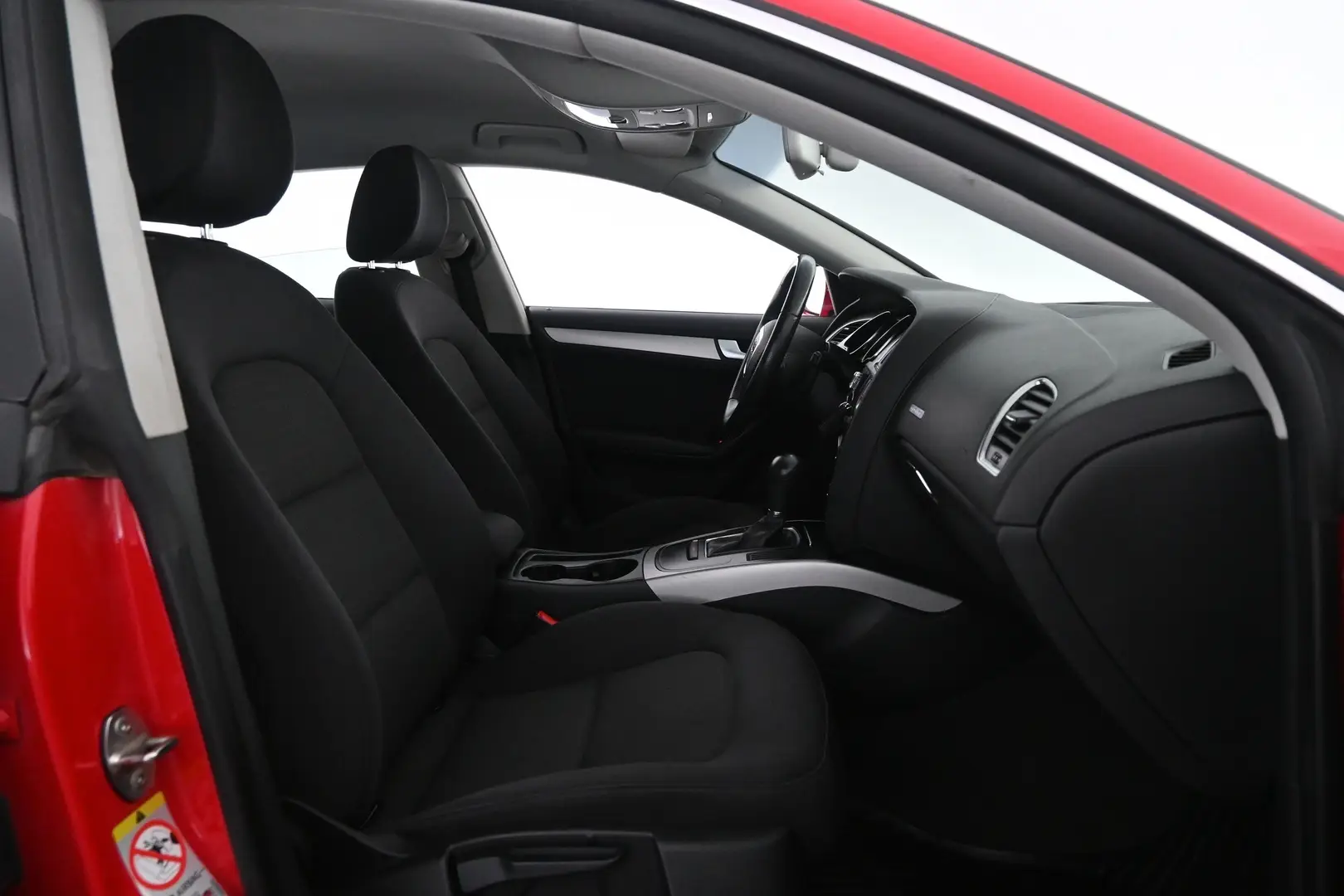 Car Image - M4yCCoeY7aYRZGJ61l1eP