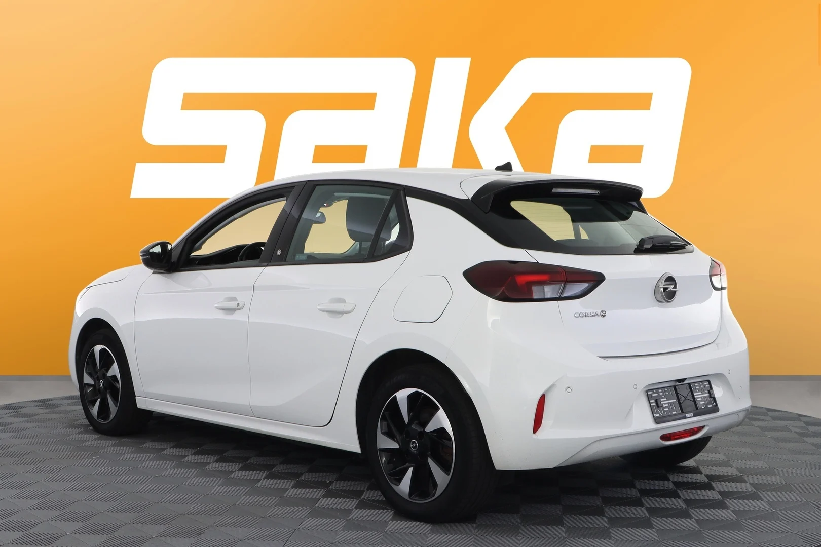 Car Image - 6Bf0mkbeDK3Q9K8roR5m9S