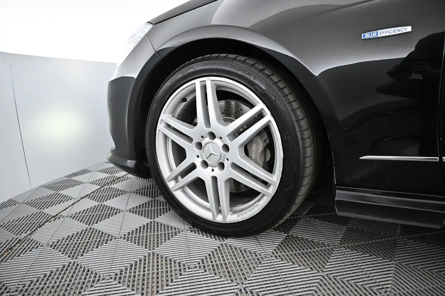 Car Image - Q9GByqrCFiKCcugqTGm8Y