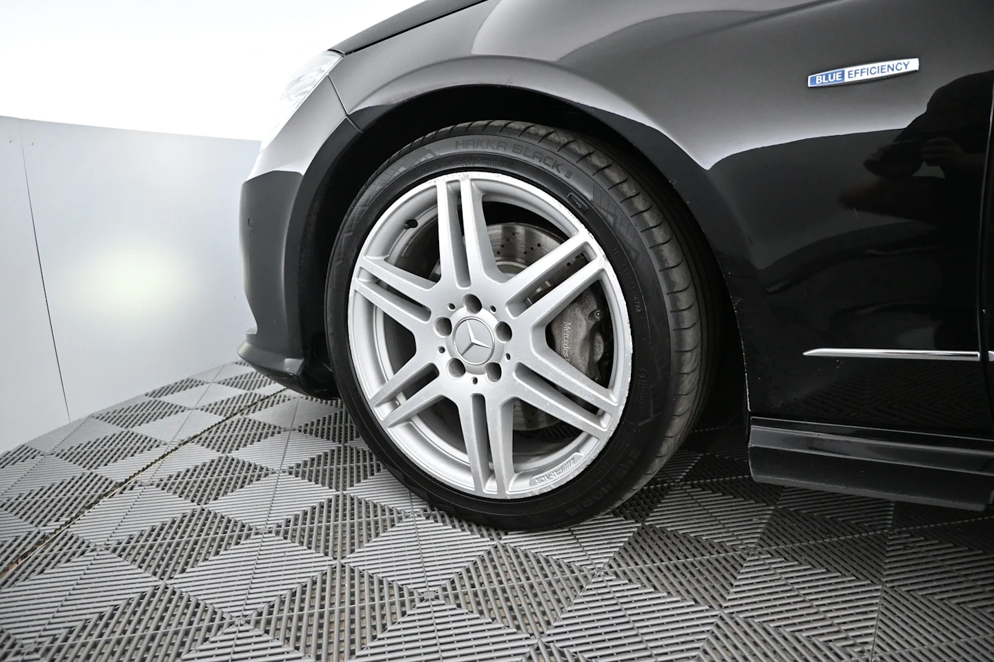 Car Image - Q9GByqrCFiKCcugqTGm8Y