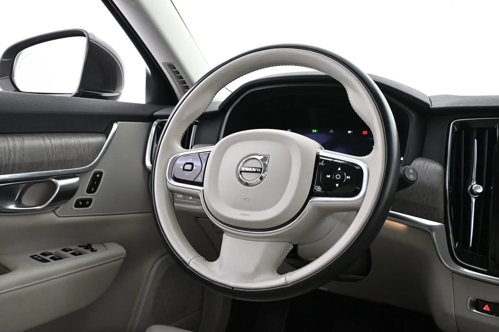 Car Image - 1poM6ld5W9qUoDDzLonBj6