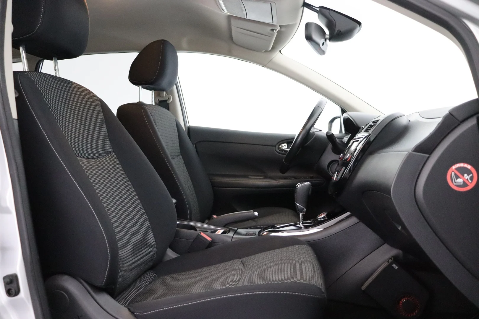 Car Image - 2ecwEkAPQnYgCUHltvwDOh