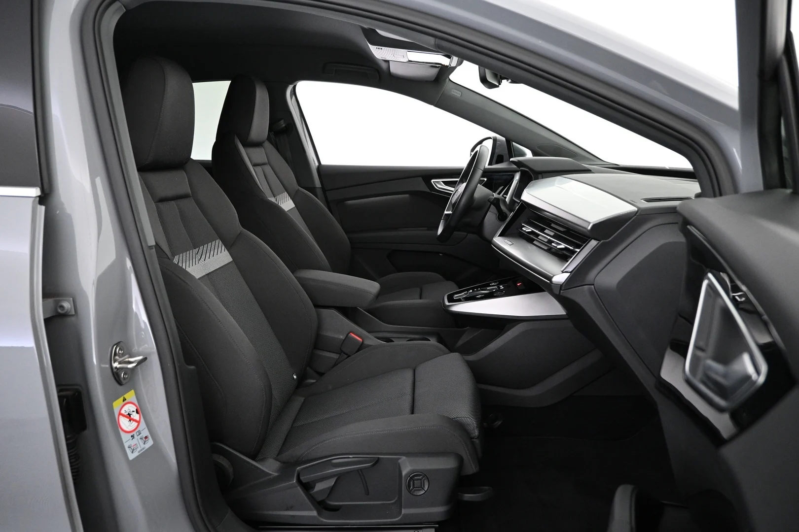 Car Image - 3f0kdE8Dclt0KlnkUBLdSR