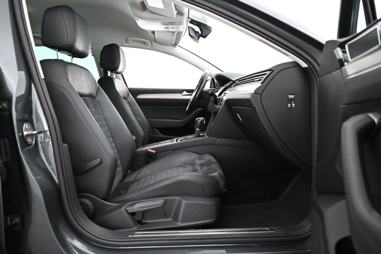 Car Image - 2YKdsQCKp1fusrx6NfcZPU