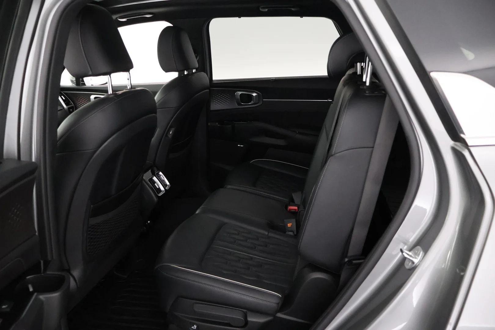 Car Image - 1Oh8HDA9EIpJNoNBcOuSWT