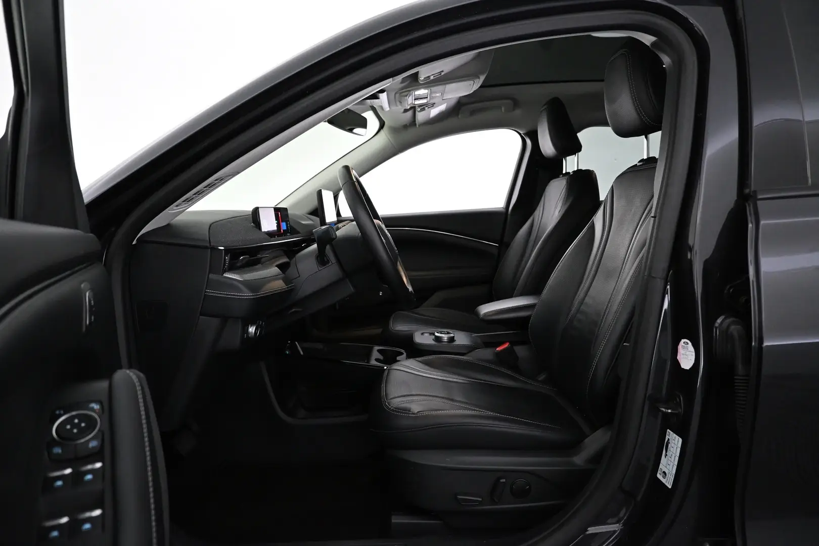 Car Image - 2MPJ82wFfZa6Sdh5P7Brfx