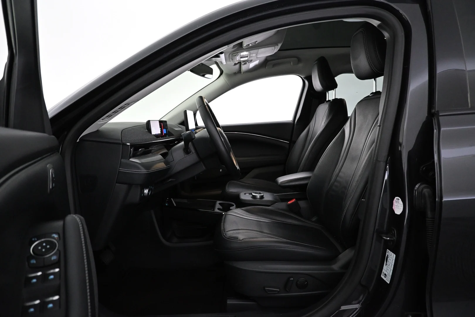 Car Image - 2MPJ82wFfZa6Sdh5P7Brfx