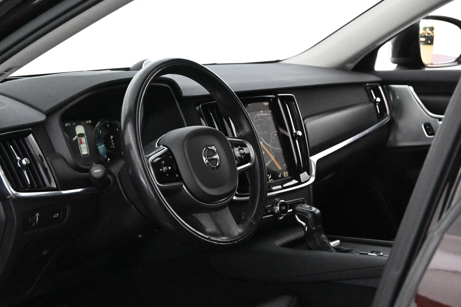 Car Image - 4zanVJC6PczF7OE8FDw947