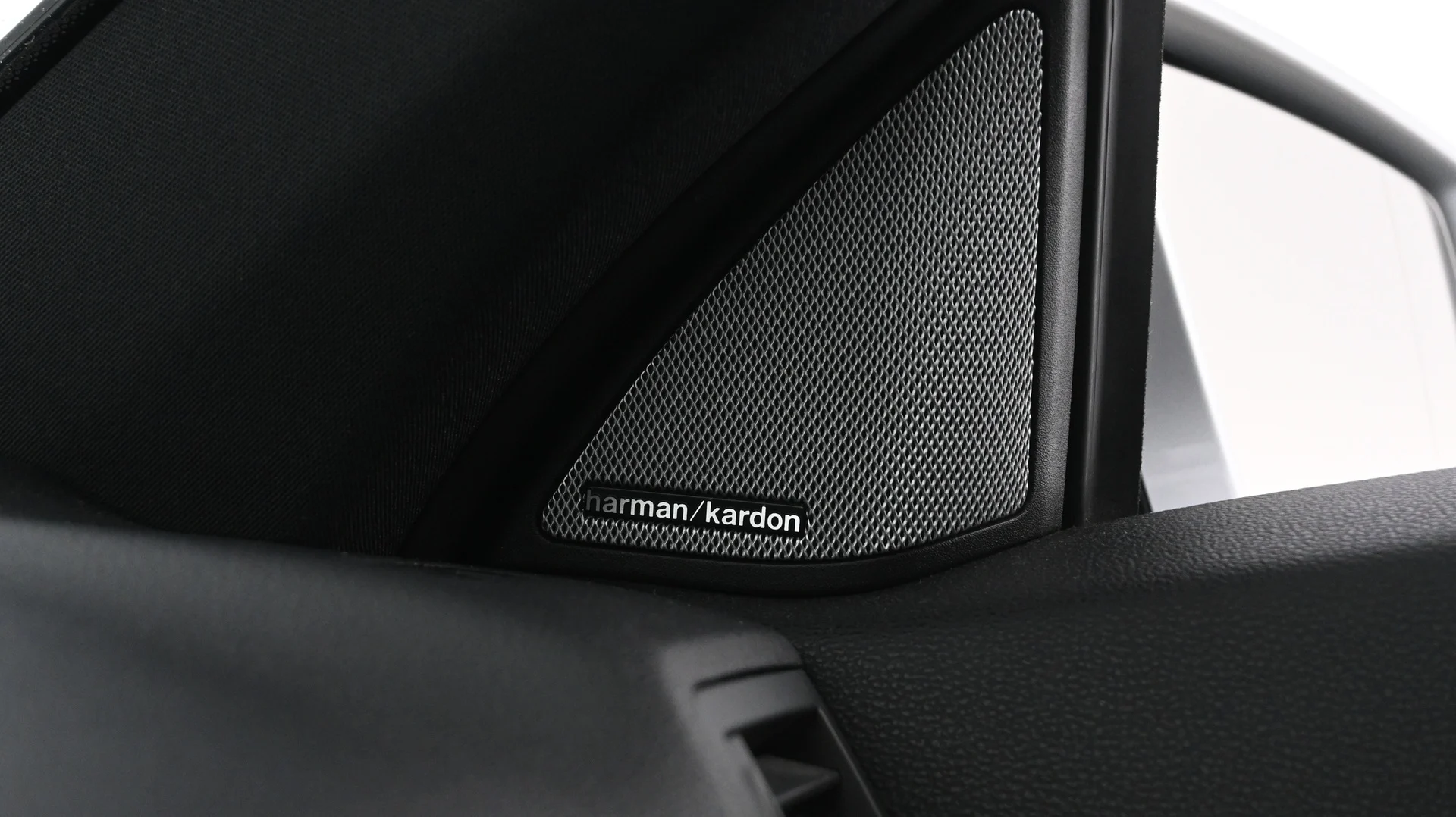 Car Image - 68EwaUgHiJRpJqni3njX47
