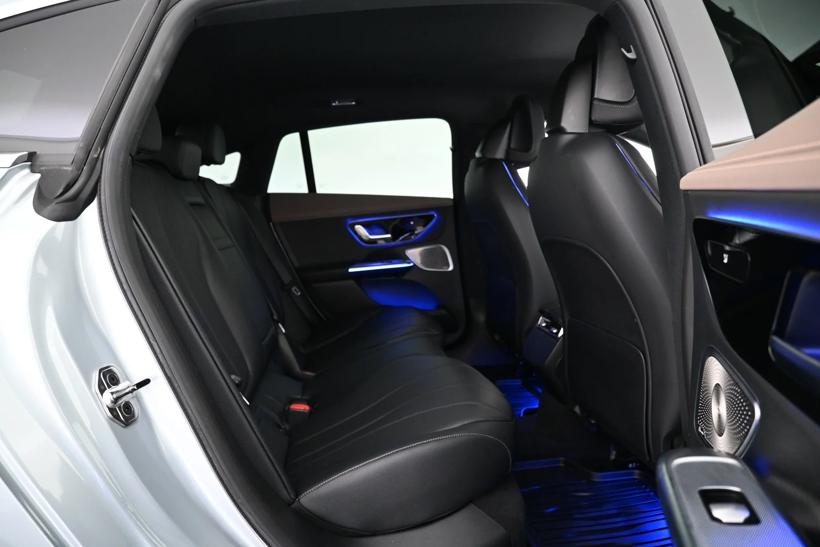 Car Image - 3joA42cTOUXghUDBs6hvgk