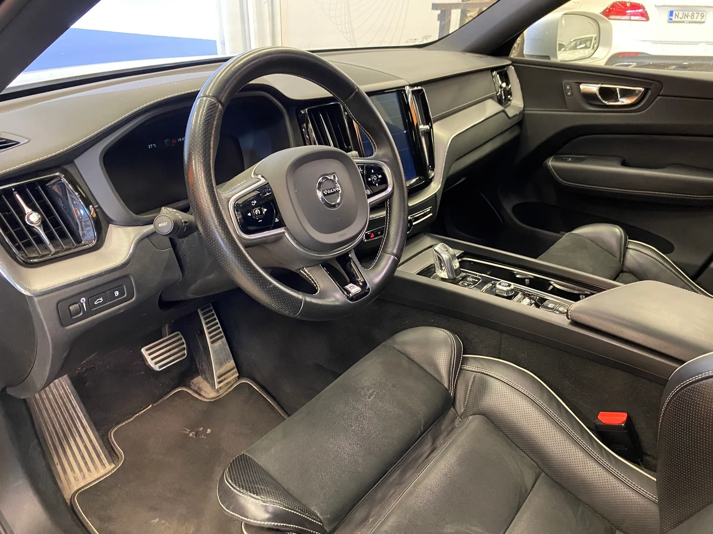 Car Image - 2q9NMRi5gxPsIvJGoZh38w