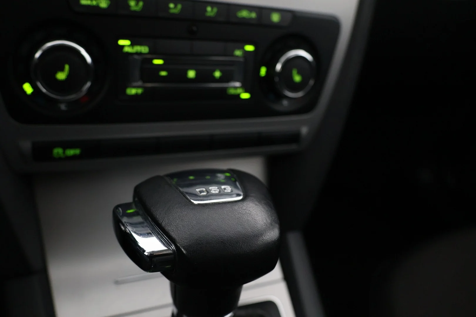 Car Image - 11ADJBluxRuiZcgCdOpdKH
