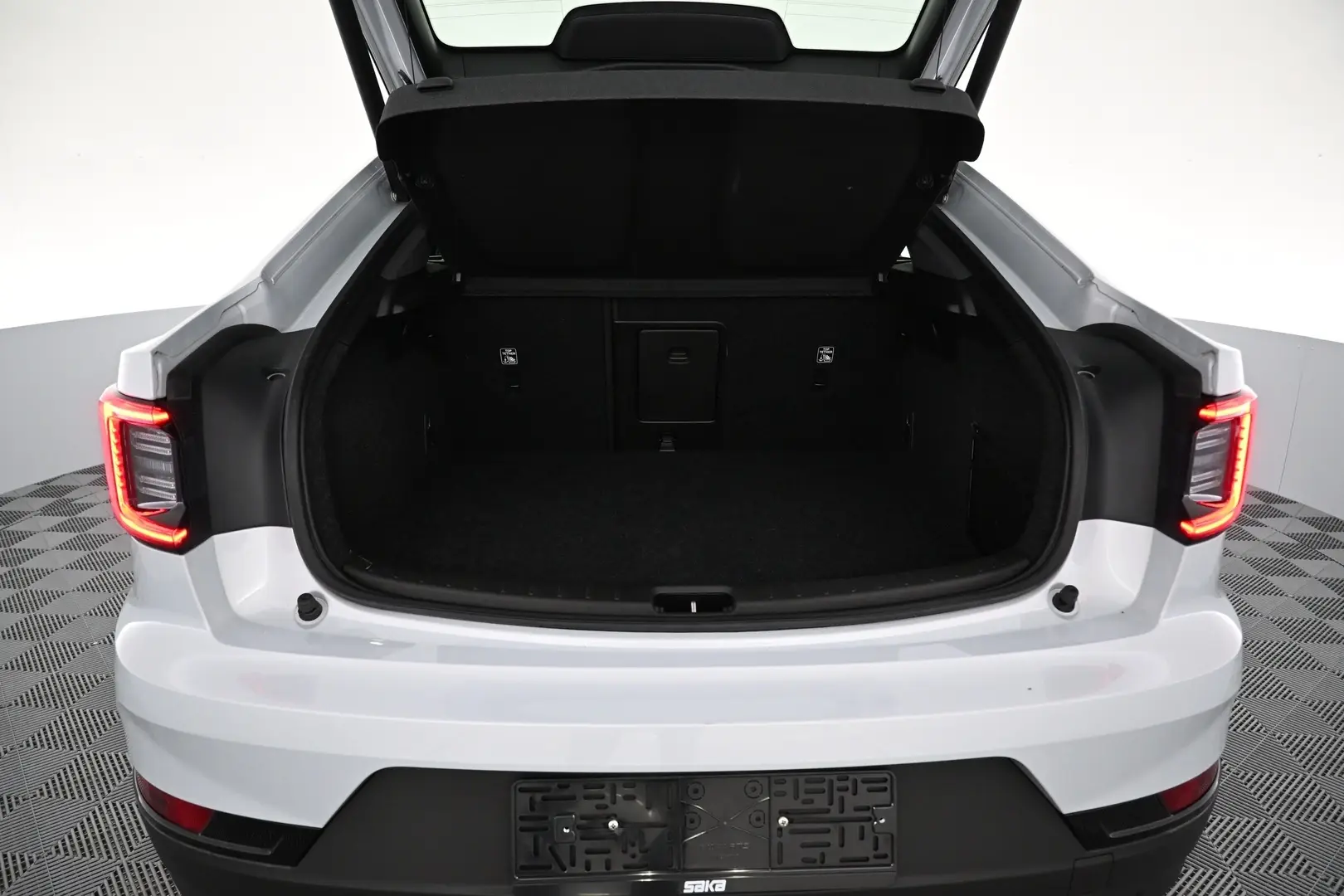 Car Image - 2v2TZ1c5r5FuzvtMuhD16O