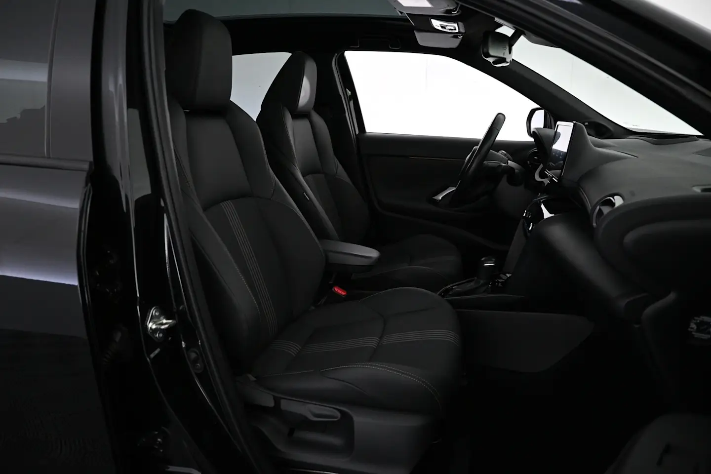 Car Image - 14DBduBVlzPTYMZouDvpUn