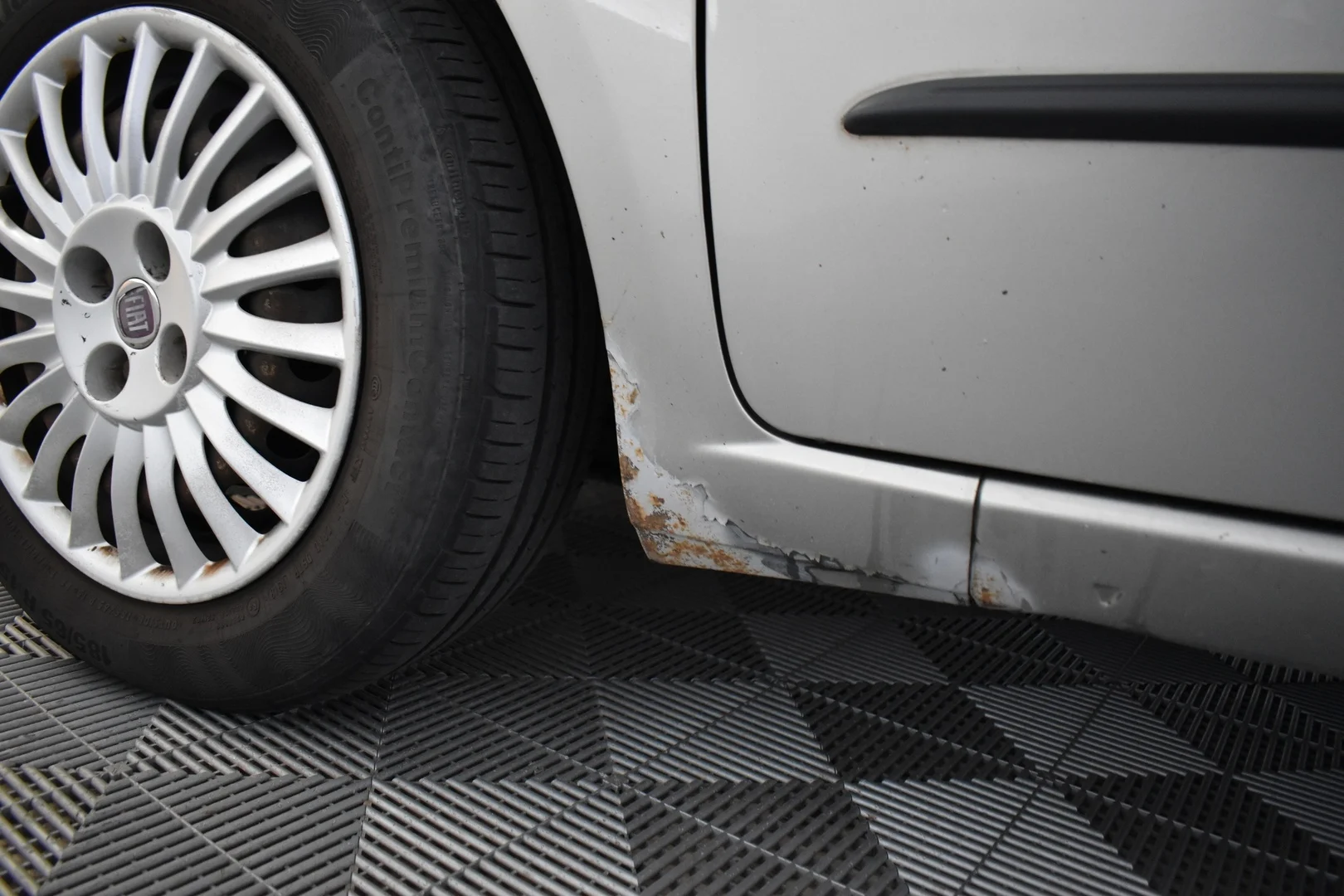 Car Image - 6pRcPJvA3OW694VMF82e8v